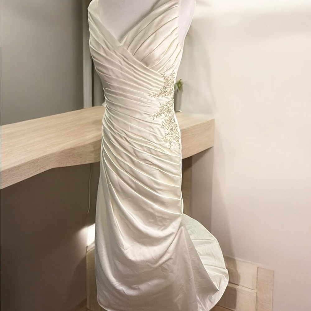 David's Bridal Cream Wedding Dress